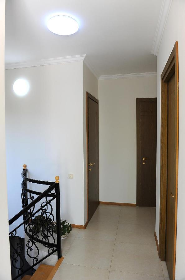 Janika Apartments Тбілісі Екстер'єр фото