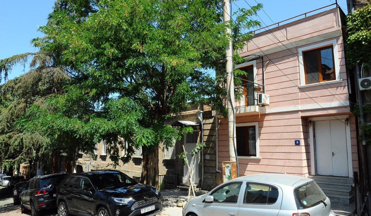 Janika Apartments Тбілісі Екстер'єр фото